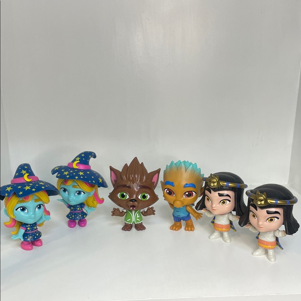 Netflix Super Monsters set of 6